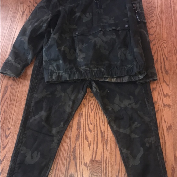 True Religion Outfit. New w/o tags! - Picture 6 of 6